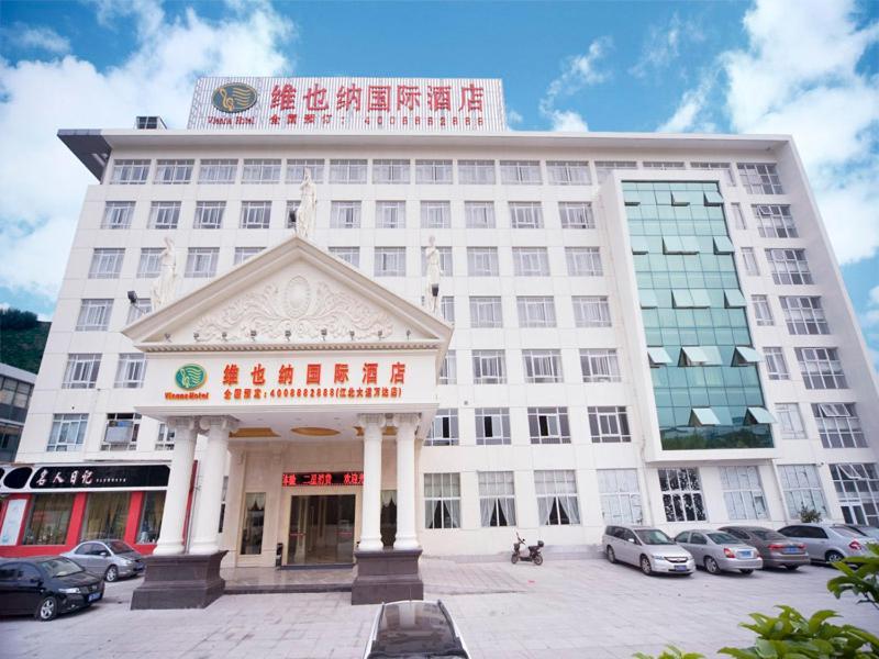 Vienna International Hotel Ningbo Wanda Exterior foto